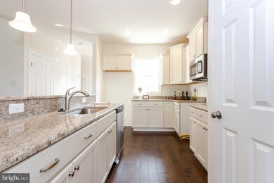 301 Kemper Dr, Honey Brook, PA 19344 - photo 6