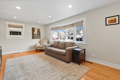 464 N Emery Ln, Elmhurst, IL 60126 - photo 4