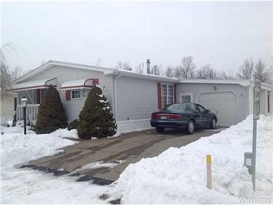 Exterior Front EXT RIGHT FRONT W GARAGE