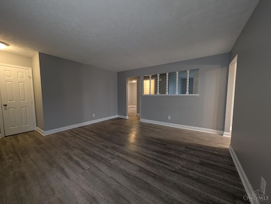 209 Rossman Ct, Franklin, OH 45005 - photo 5