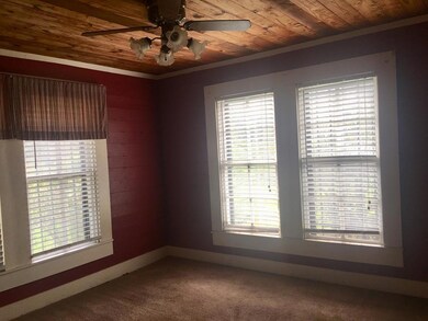 Rear bedroom