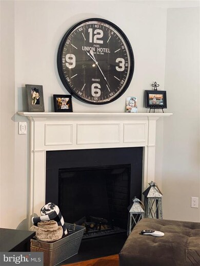 2293 Kew Gardens Dr unit 200, Woodbridge, VA 22191 - photo 4