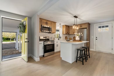 46 Stoneledge Rd, South Dartmouth, MA 02748 - photo 2