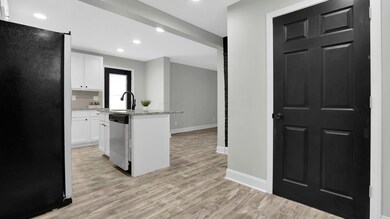 6-web-or-mls-258-wrexham-ave