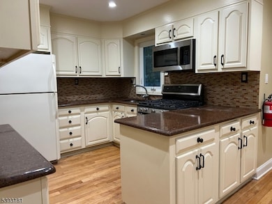 417 Victor St, Scotch Plains, NJ 07076 - photo 4