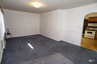 11 S Gretta Ave, Waukegan, IL 60085 - photo 5