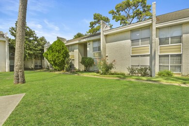 1950 Spenwick Dr unit 408, Houston, TX 77055 - photo 4