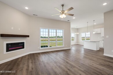 006-9125 Lakeside Cir S-MLS Version