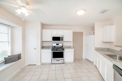 2609 N Mission Cir, Friendswood, TX 77546 - photo 5