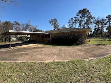 570 E Pine St, Colquitt, GA 39837 - photo 3