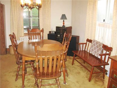 302 Blackstone Dr, Erie, PA 16505 - photo 4