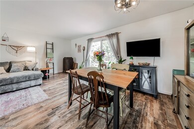 26040 Hickory Ln, Olmsted Falls, OH 44138 - photo 5