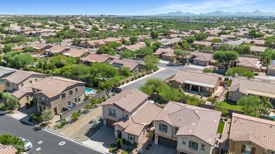 4637 E Daley Ln-large-006-004-4637 E Dal