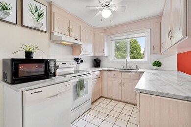 6 Oliver Dr, Hudson, NH 03051 - photo 2