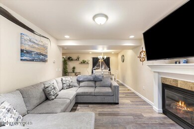08-LIVINGROOM_EKD_IMG_2-6
