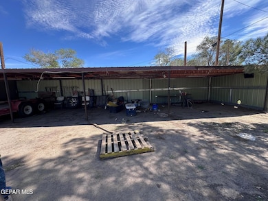 15215 Los Angeles, Fabens, TX 79838 - photo 4