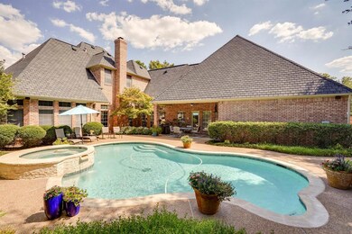 BACKYARD LIVING HAS NEVER BEEN ANY PRETTIER.