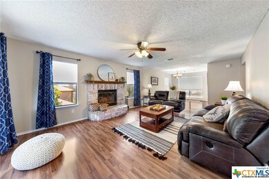 406 Table Rock Ln, Copperas Cove, TX 76522 - photo 4