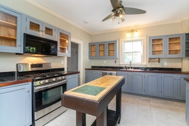 114 Wrentham St unit 1, Dorchester Center, MA 02124 - photo 3