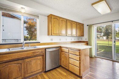 654 Harmony Ln, Enumclaw, WA 98022 - photo 5