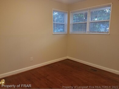 639 Mcbain Dr, Fayetteville, NC 28305 - photo 7