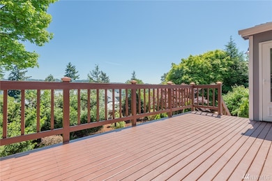 7108 E Mercer Way, Mercer Island, WA 98040 - photo 5