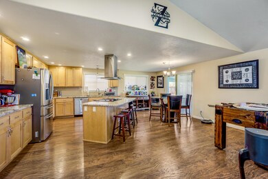 607 Edwina Ave, Central Point, OR 97502 - photo 7