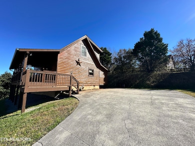 429 Keegan Dr, Pigeon Forge, TN 37863 - photo 2