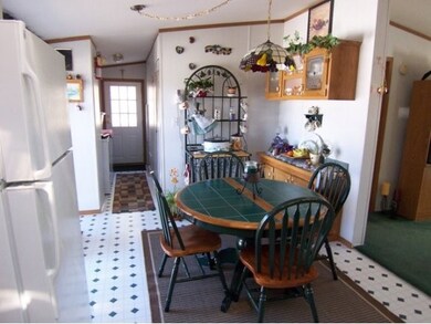 10 Hilltop Manor Mobile Home Park, Littleton, NH 03561 - photo 4