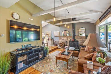 54A Upland Dr unit A, East Northport, NY 11731 - photo 3