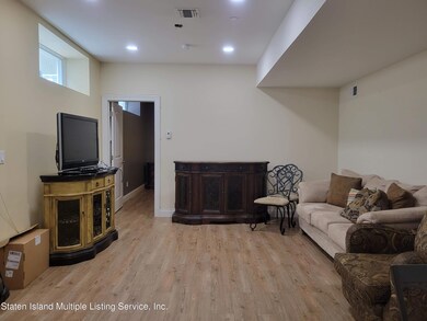 39 Station Ave unit 2, Staten Island, NY 10309 - photo 3