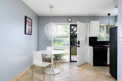 Dining & Kitchen