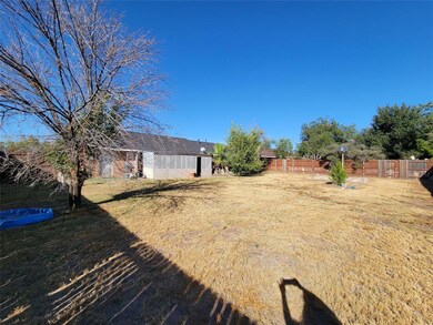 2225 Cimmaron Dr, Midland, TX 79705 - photo 5