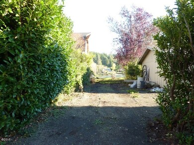 Lot driveway