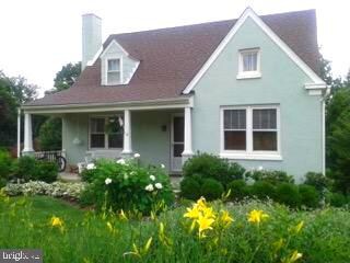 10 W Loudoun St, Round Hill, VA 20141 - photo 2