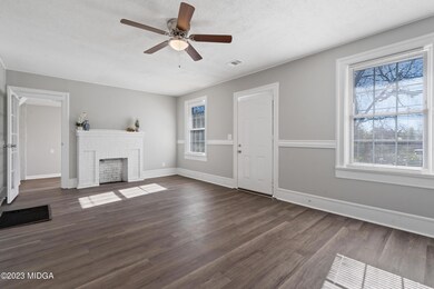 241 Park St-05053
