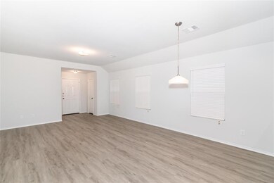 1406 Mark Ln, Ennis, TX 75119 - photo 2