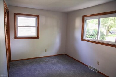 4895 Saddlewood Dr, Sheffield Lake, OH 44054 - photo 7