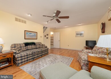 7518 Red Cravat Ct, Columbia, MD 21046 - photo 5