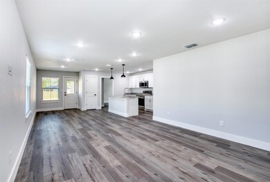 418 E 5th St, Bonham, TX 75418 - photo 2