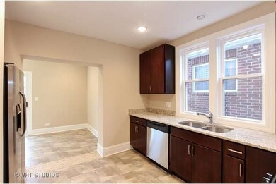 5425 W Parker Ave, Chicago, IL 60639 - photo 4