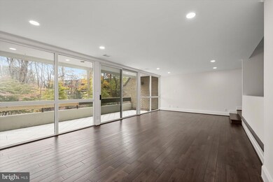 4982 Sentinel Dr unit 104, Bethesda, MD 20816 - photo 3