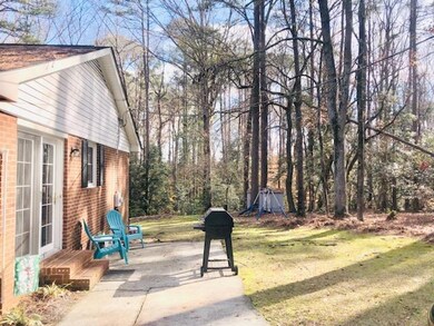 168 Woodside Drive Side Picture