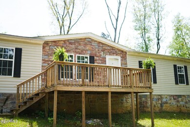 8414 Rolling Woods Way