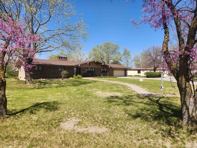 845 W 7th Ave, Red Cloud, NE 68970 - photo 3