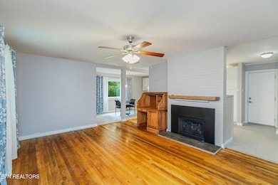 14-web-or-mls-402 Michigan Ave-15
