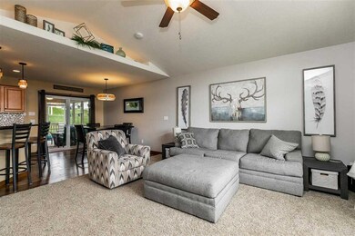 1611 Colony Ct SE, Cedar Rapids, IA 52403 - photo 3