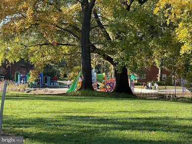 411 W Broad St unit 6, Falls Church, VA 22046 - photo 4