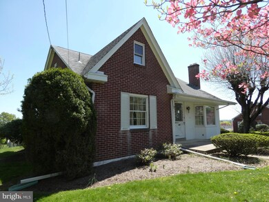 640 Elm St, Bally, PA 19503 - photo 2
