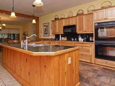 2702 Hopewell Friends Rd, Asheboro, NC 27205 - photo 3